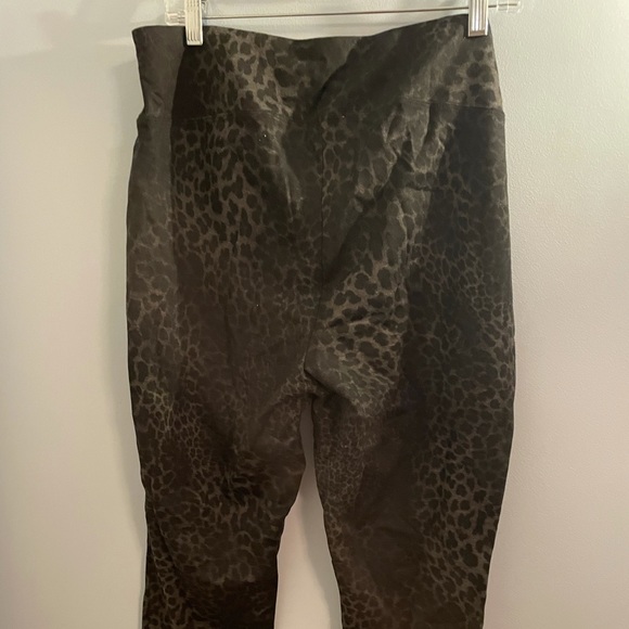 Leopard print leggings - Picture 2 of 3
